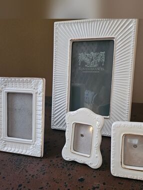 Remembrances 4x6 Antique White Ceramic Picture Frame with Gold Trim Plus More